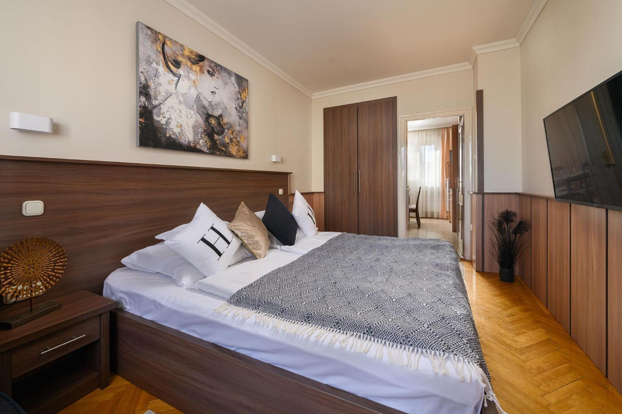 Szilfa Etterem Mariann Apartman Hajdúszoboszló Exterior foto