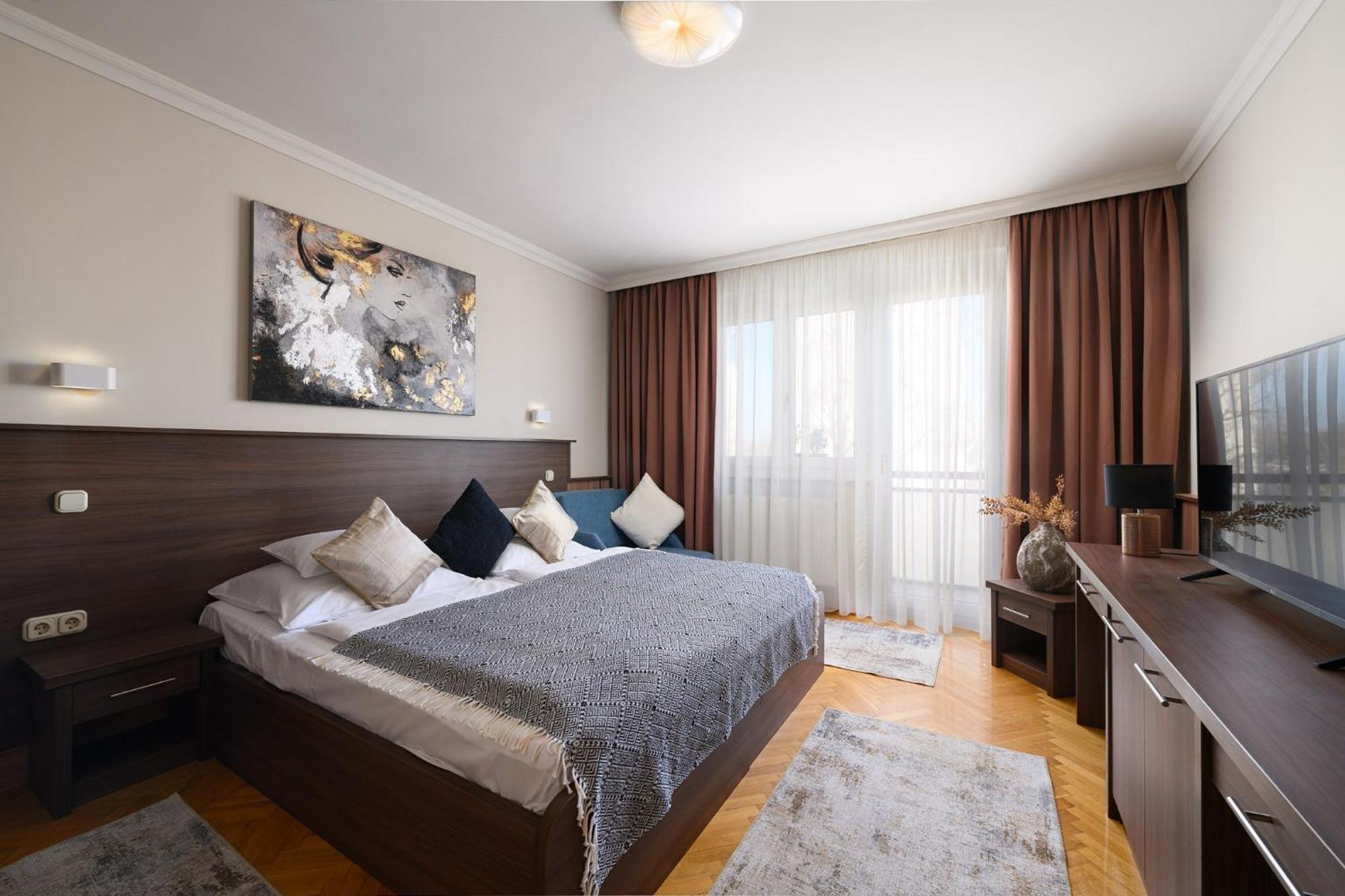 Szilfa Etterem Mariann Apartman Hajdúszoboszló Exterior foto